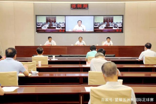 太阳报：B费肖像权收入高达920万英镑，比一年前增长了110万英镑